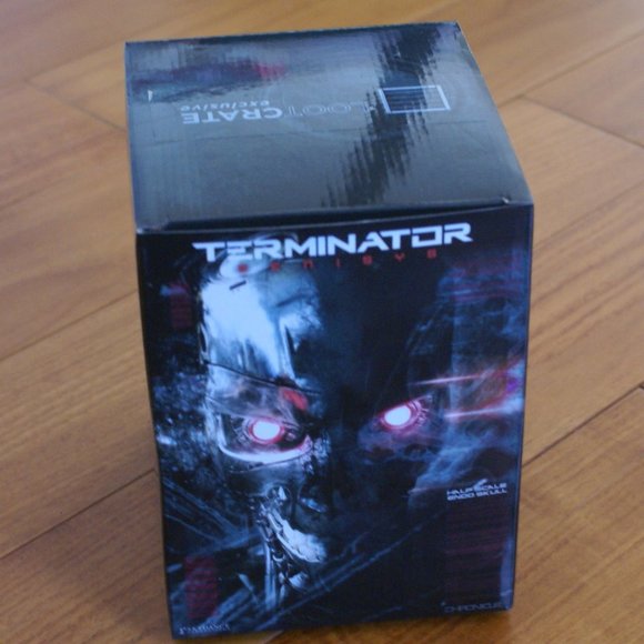 NIB Loot Crate Terminator half scale ENDO Skull - Picture 3 of 3